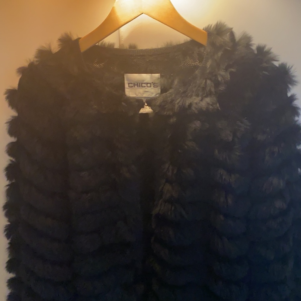 NWOT Chico’s fur black jacket. Excellent condition! NEW WITHOUT TAGS! 🖤🖤🖤🖤🖤